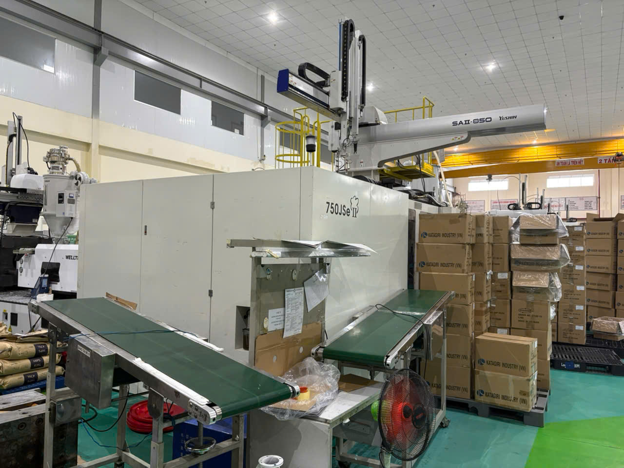 Injection molding machine (8).jpg